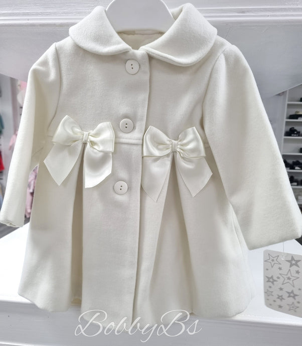 C84A -  Ivory traditional bow coat