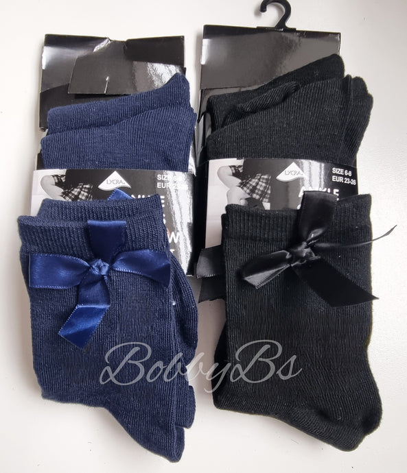 BW114 - Older Girls Ankle bow sock