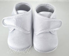 Load image into Gallery viewer, B962 - White Satin Strapover shoe
