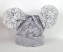 Load image into Gallery viewer, H510 - plain knit double pom