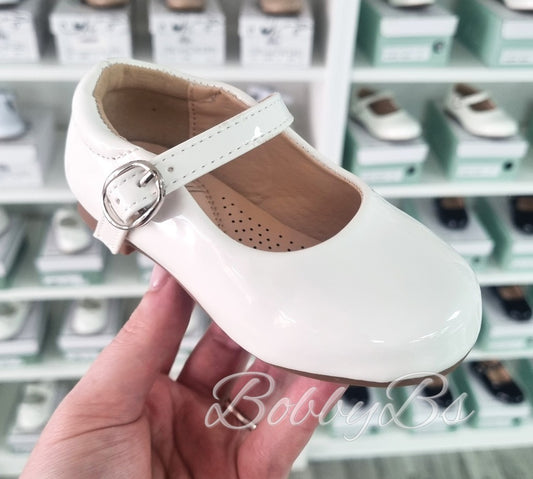 Elenor - White Maryjane Shoe