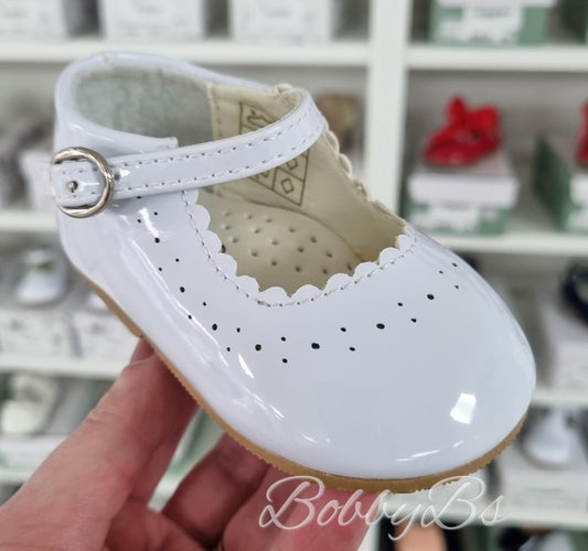 EMMA - White MaryJane hardsole buckle shoe