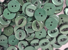 Load image into Gallery viewer, FEB01 - Fish eye button (Size 26)