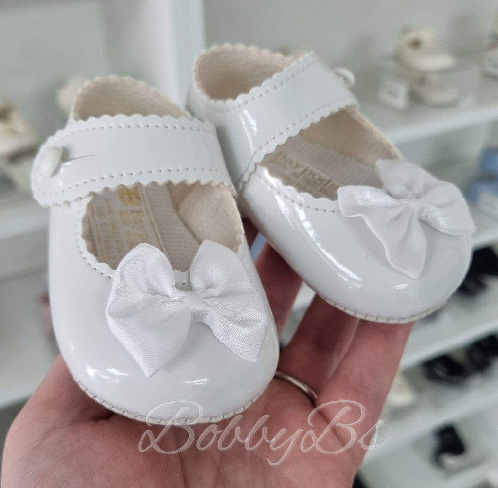 604 - White Softsole bow shoe