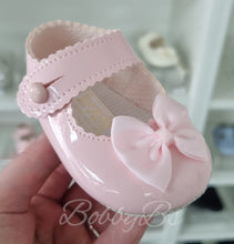 Load image into Gallery viewer, 604 - Pink Softsole bow shoe