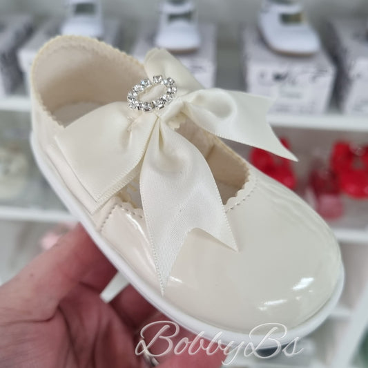 037 - Cream Diamante Hardsole Bow shoes