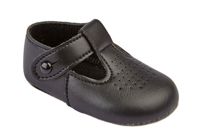 625 - Black Pinhole Softsole shoe