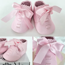 Load image into Gallery viewer, Elliot - Pink Softsole pram shoe