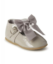Load image into Gallery viewer, KYLIE - GREY Hardsole Patent bow shoe
