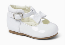 Load image into Gallery viewer, 21201 - Hardsole Patent bow shoe