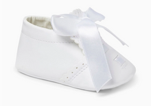 Load image into Gallery viewer, Elliot - White Softsole pram shoe
