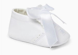 Elliot - White Softsole pram shoe