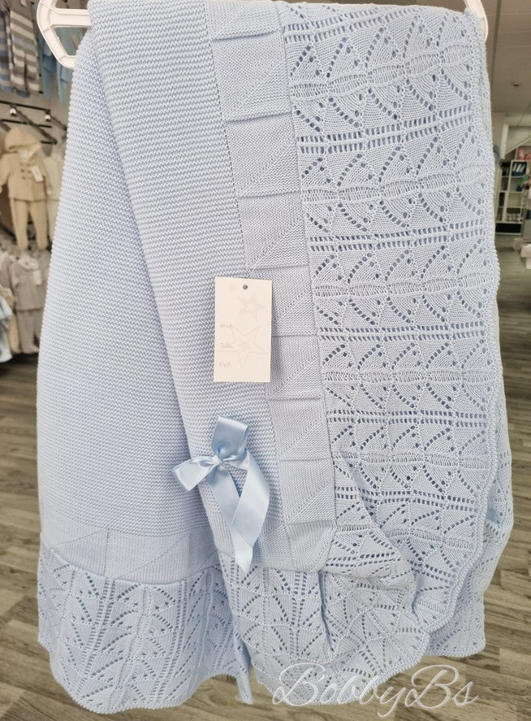 3752 - Traditional baby shawl