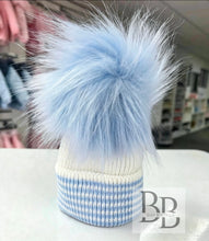Load image into Gallery viewer, 4438 - Single Pompom winter hat