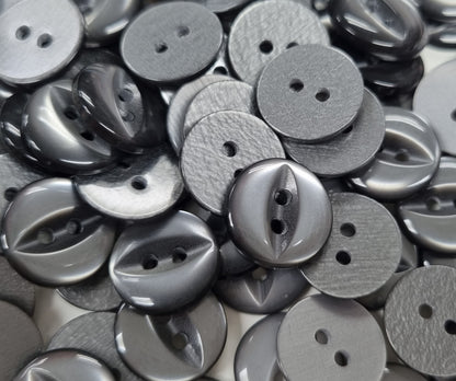 FEB01 - Fish eye button (Size 22)