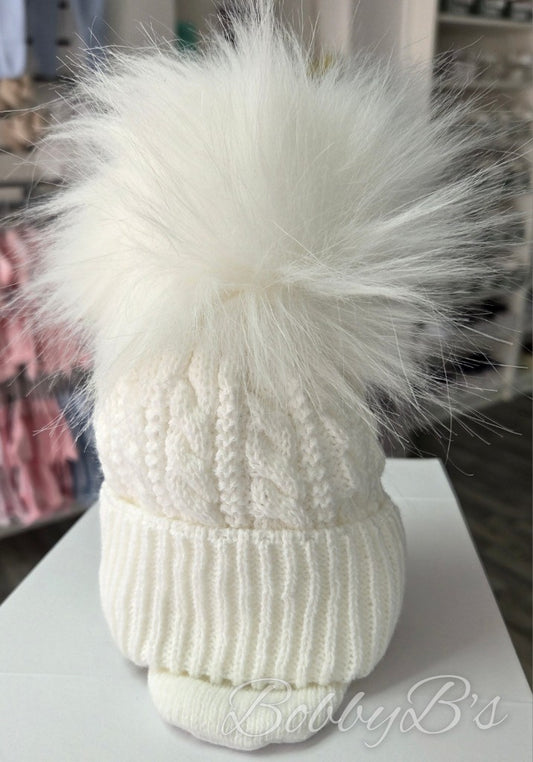 BABY TOPSY - White Pompom hat