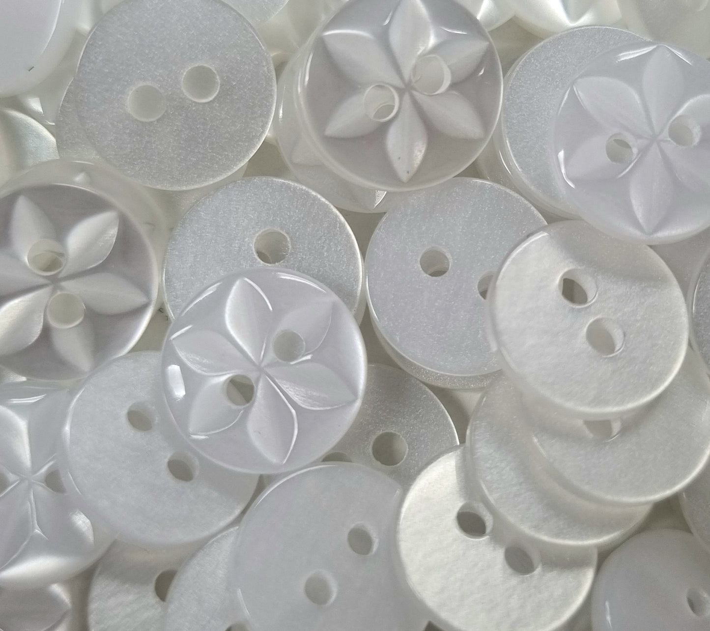 SB11 - Star button (Size 18)