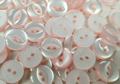 ISB81 - Fisheye cream button (Size 18)