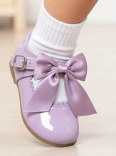 Load image into Gallery viewer, KYLIE - LILAC Hardsole Patent bow shoe