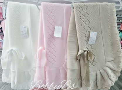 2660 - Traditional baby shawl