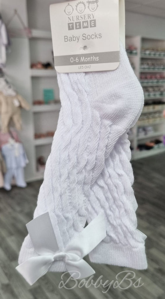 2234 - White knee high bow sock